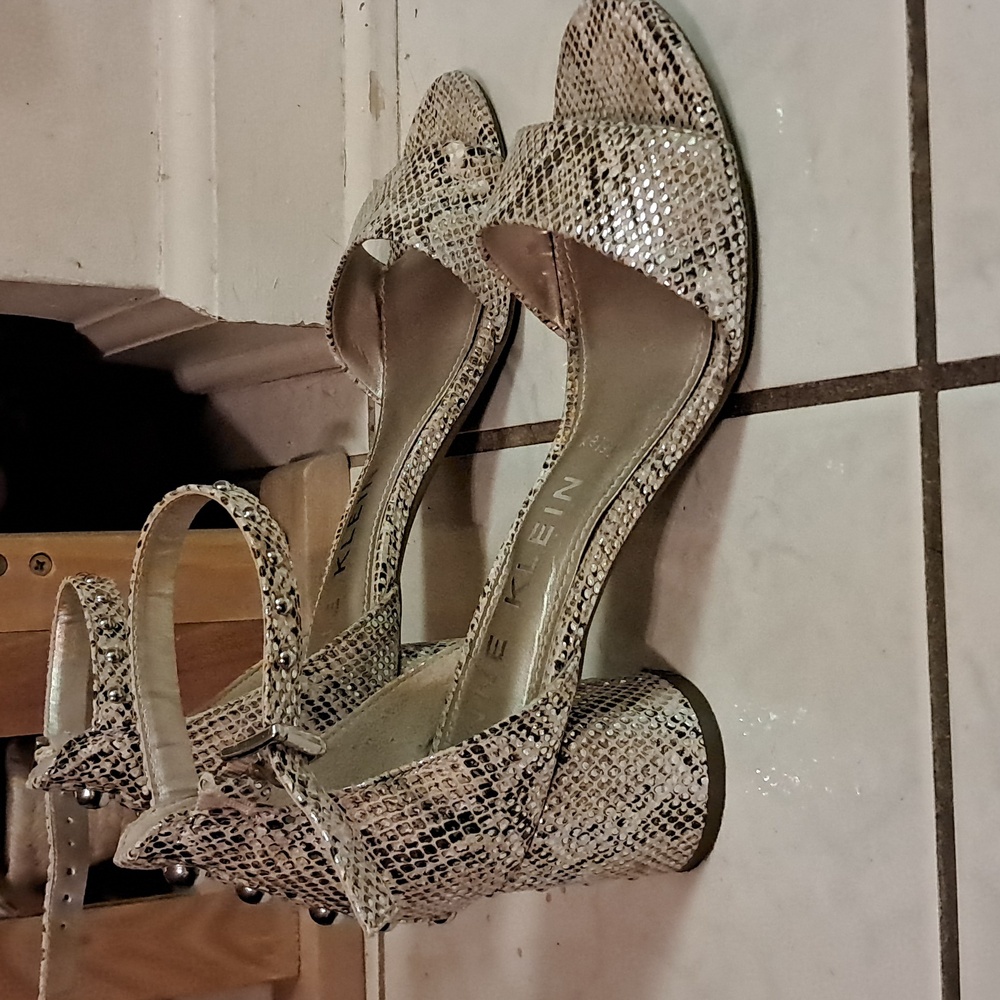 Anne Klein Heels Women's 8 Snakeskin Printed Studded Cushioned Summer Elegant